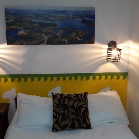 Hostel-Affordable Rooms With Private Bathroom San Juan Guatape Bagian luar foto