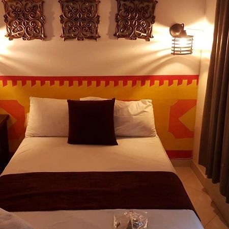 Hostel-Affordable Rooms With Private Bathroom San Juan Guatape Bagian luar foto